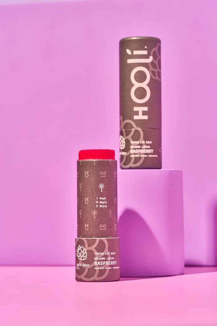 Bálsamo labial con color frambuesa